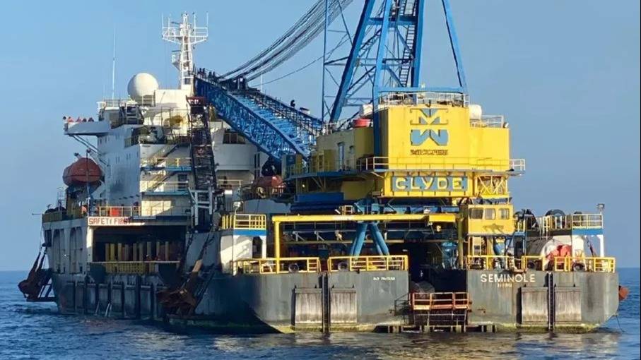 Se dirige a Bahía Blanca la flota que montará la terminal petrolera offshore de Punta Colorada