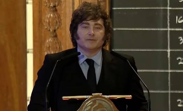 "Hasta el final con las botas puestas": el tuit de Milei después de la final