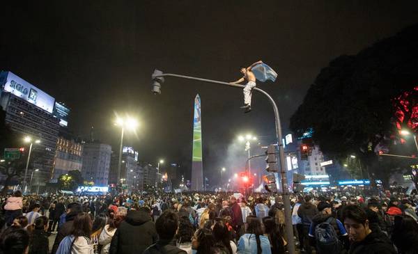 Dos personas murieron durante la final del Mundial entre Argentina y España