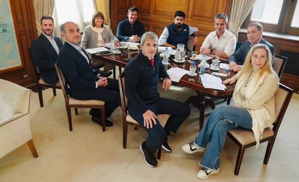 El Gobierno reúne a la mesa política para definir la estrategia legislativa