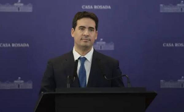 Ravier negó críticas a Messi y al plantel por la bandera sobre Malvinas