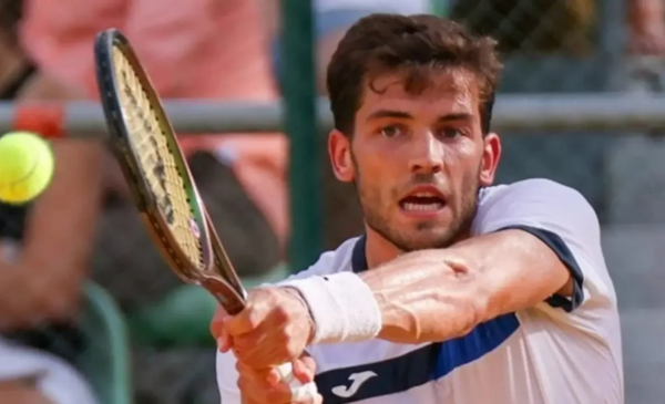 ATP de Estoril: Burruchaga eliminó a Wawrinka y consiguió la mayor victoria de su carrera