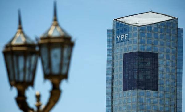 YPF implementará una nueva estrategia desde agosto: busca seducir a nuevos inversores