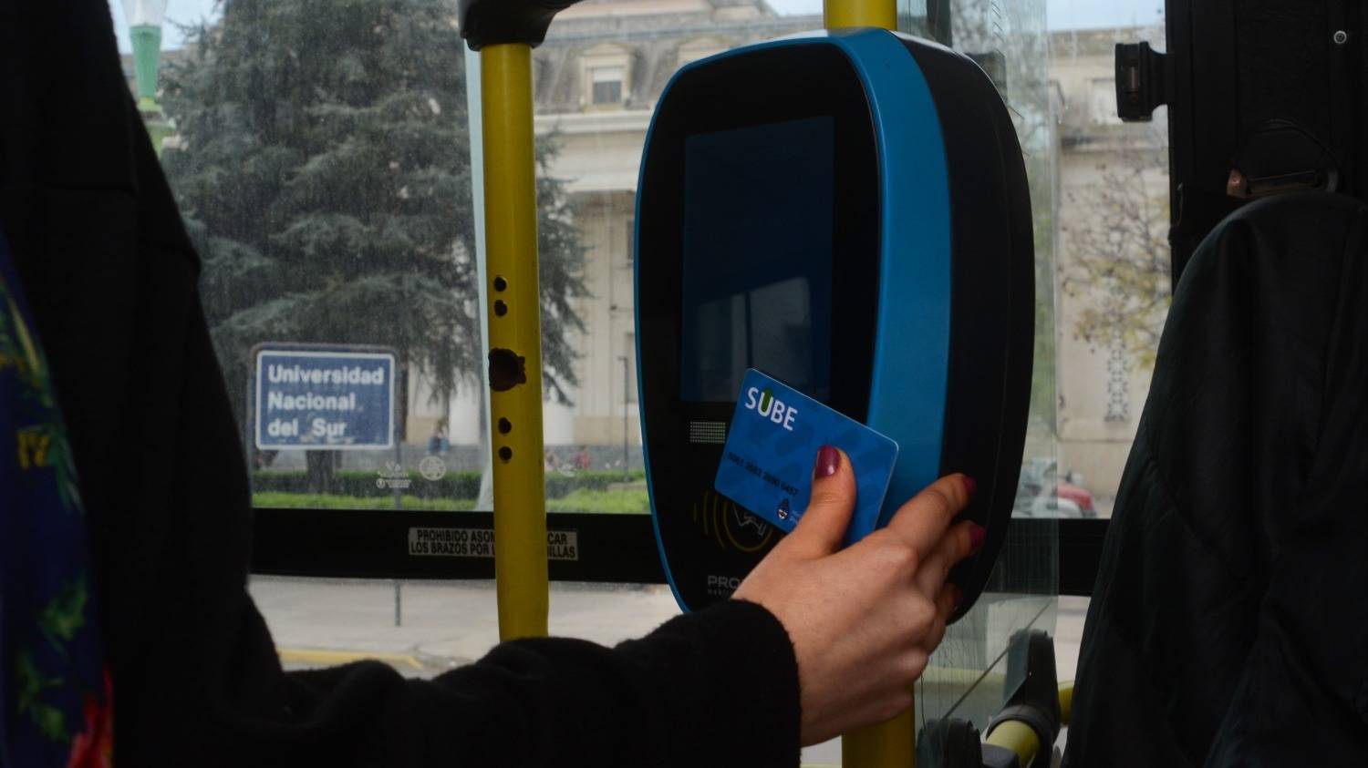 Aumenta el boleto de colectivo en Bahía: la tarifa plana costará $1.941,51