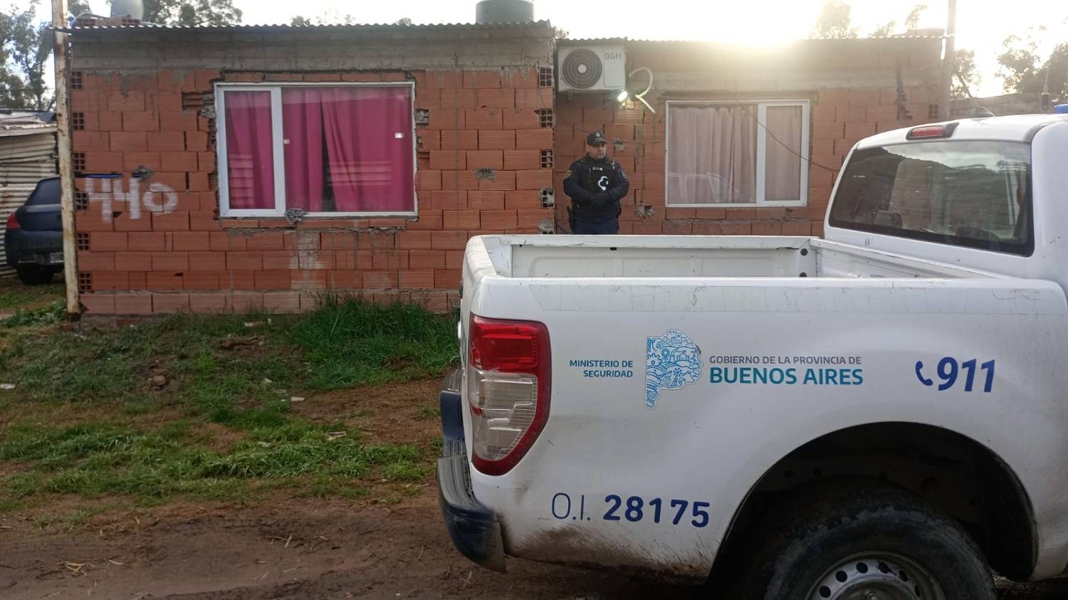 Allanamiento y arresto de una persona en una causa por venta de drogas