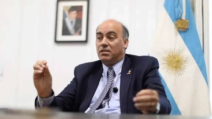 "No hubo agresiones", dijo el embajador argentino en España
