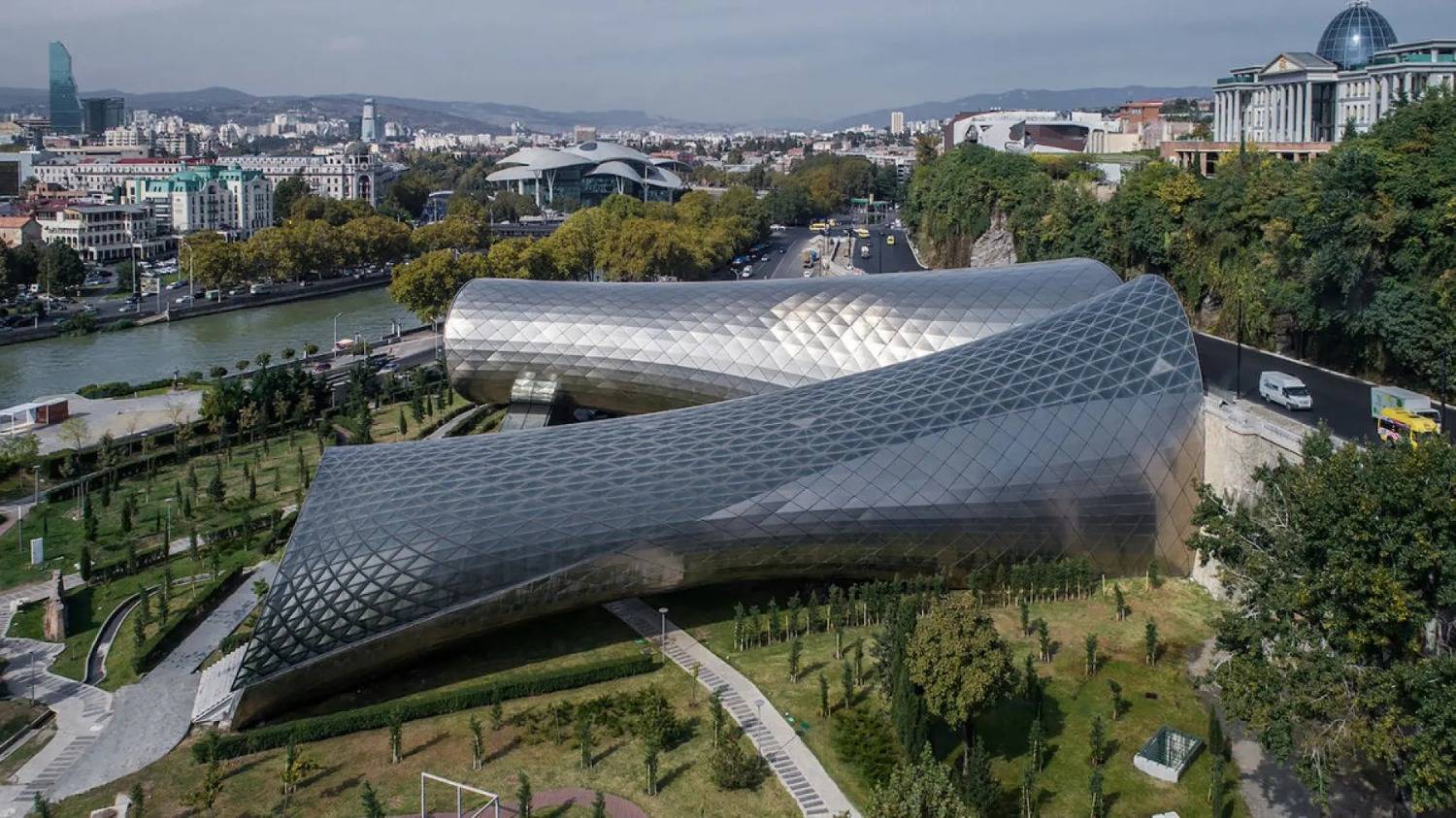 Puede fallar: demolerán una obra de Massimilano Fuksas a 15 años de construida