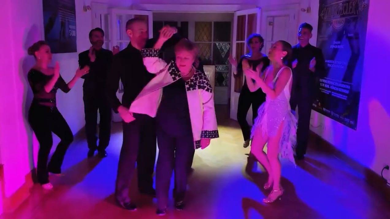 Video: además de visitar Vaca Muerta, Kristalina Georgieva aprendió a bailar tango en Argentina