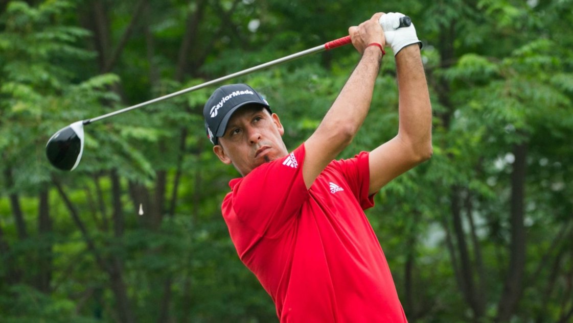 Golf: el bahiense Carballo completó otro buen trabajo y mañana batallará por una medalla