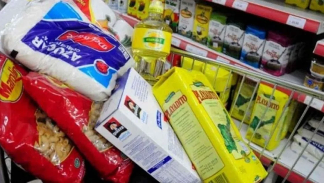Suben los precios de la canasta básica: llegó a 7,1% en julio y acumula un 123,7% anual Suben los precios de la canasta básica: llegó a 7,1% en julio y acumula un 123,7% anual
