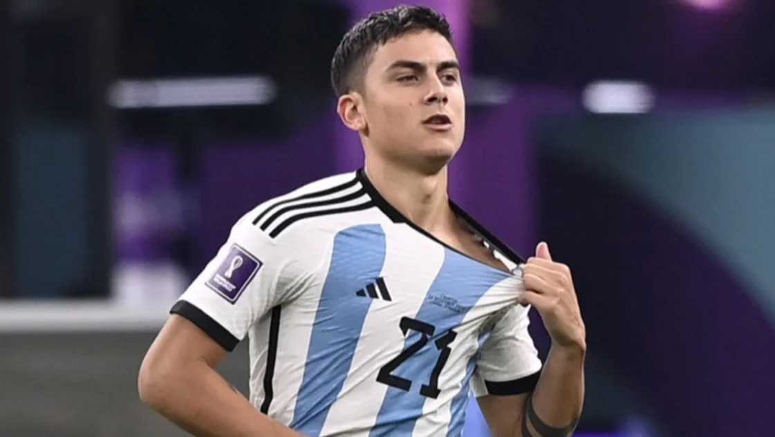 Paulo Dybala regresa a la Selección: Scaloni lo convocó para los partidos contra Chile y Colombia.