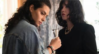 Cómo es "Sol negro", una de las series del momento que arrasa en Netflix