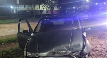 Choque y abandono de vehículo en Indiada y Newton