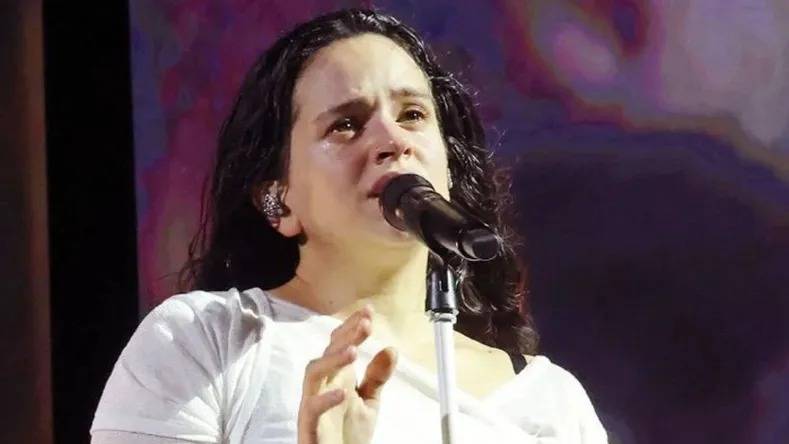 Rosalía les pidió disculpas a sus fanáticos argentinos tras la polémica por el Mundial y se emocionó