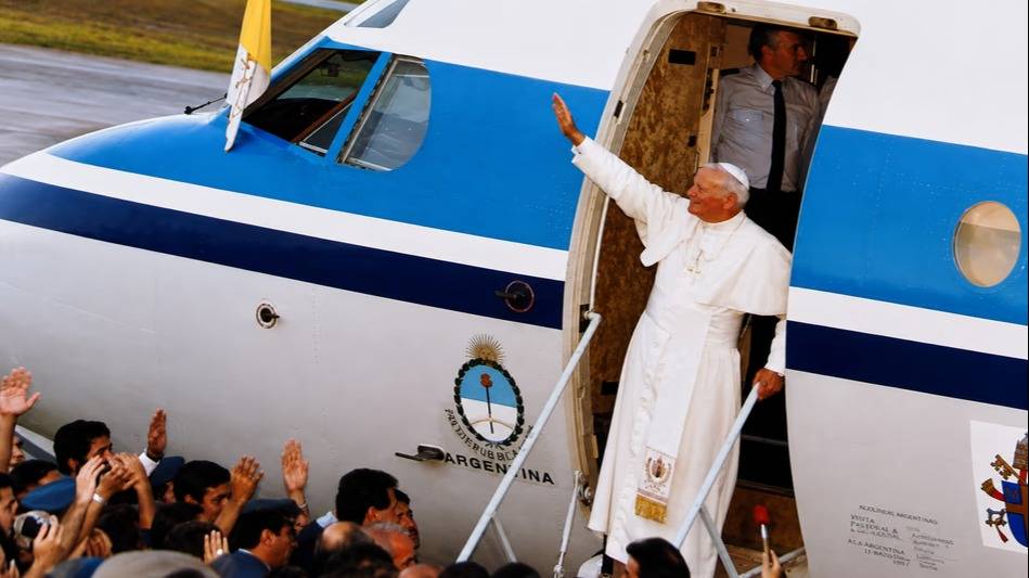 Seis días, 10 ciudades y una inolvidable misa en Bahía: cuándo fue la última vez que un Papa visitó la Argentina