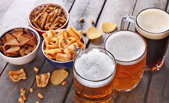 Día Internacional de la Cerveza: historia, curiosidades y tres claves para servirla bien