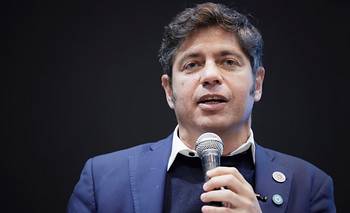 En la peregrinación por San Cayetano, Kicillof criticó al Gobierno por la ley de propiedad privada
