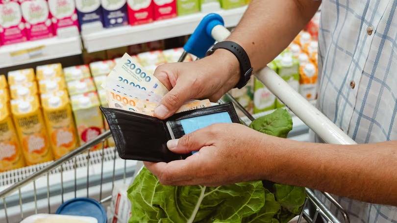 Economía en dos velocidades: crece el agro y la energía, pero se deterioran el empleo y el consumo