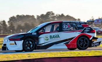 Ponce de León aguantó la presión en la última vuelta y se quedó con la final en Toay