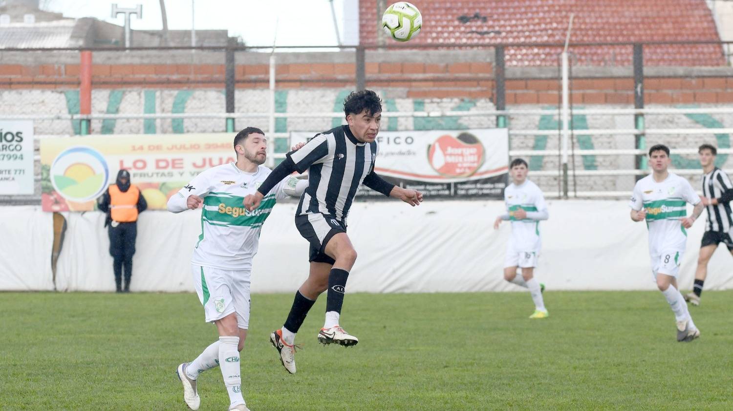 Bella Vista y Liniers fueron más promesas que goles: 0 a 0 en La Loma