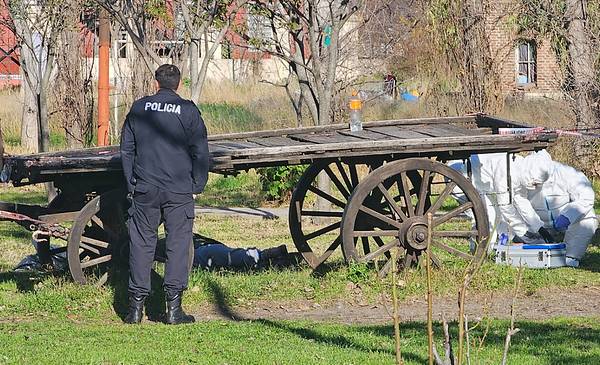 Hallaron a un hombre sin vida en la plaza de Parchappe al 1.000