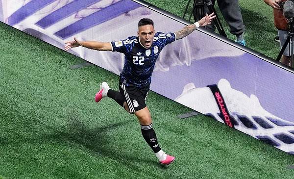 ¿Lautaro al Barcelona? El bahiense podría ocupar el lugar de Julián Álvarez