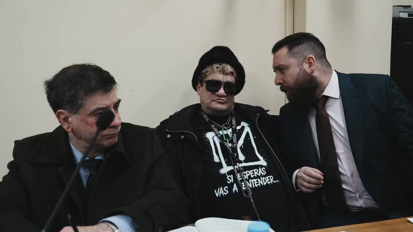 Primera audiencia del juicio a Pity Álvarez: se durmió, dibujó y dijo que declarará más adelante