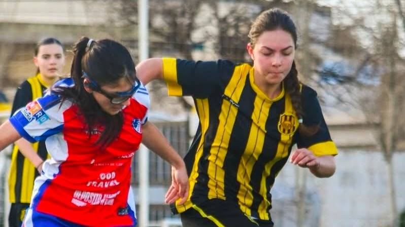 Villa Mitre goleó, Bella Vista ganó y Rosario Puerto Belgrano festejó en el fútbol femenino
