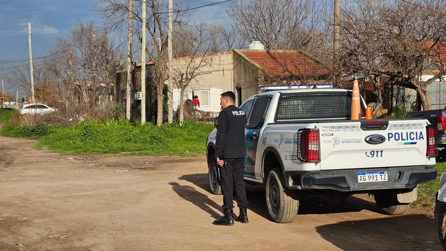 Buscan a un hombre que agredió salvajemente a su pareja con un cúter