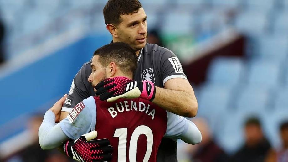 ¿Por qué no juega Dibu Martínez con Aston Villa la Supercopa de Europa?