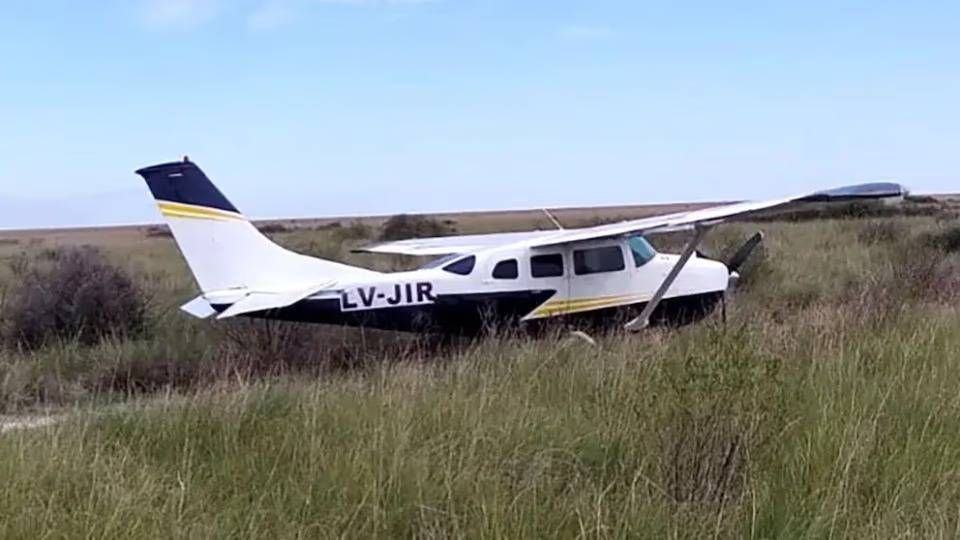 Hallaron una avioneta abandonada en Santiago del Estero e investigan un presunto vínculo narco