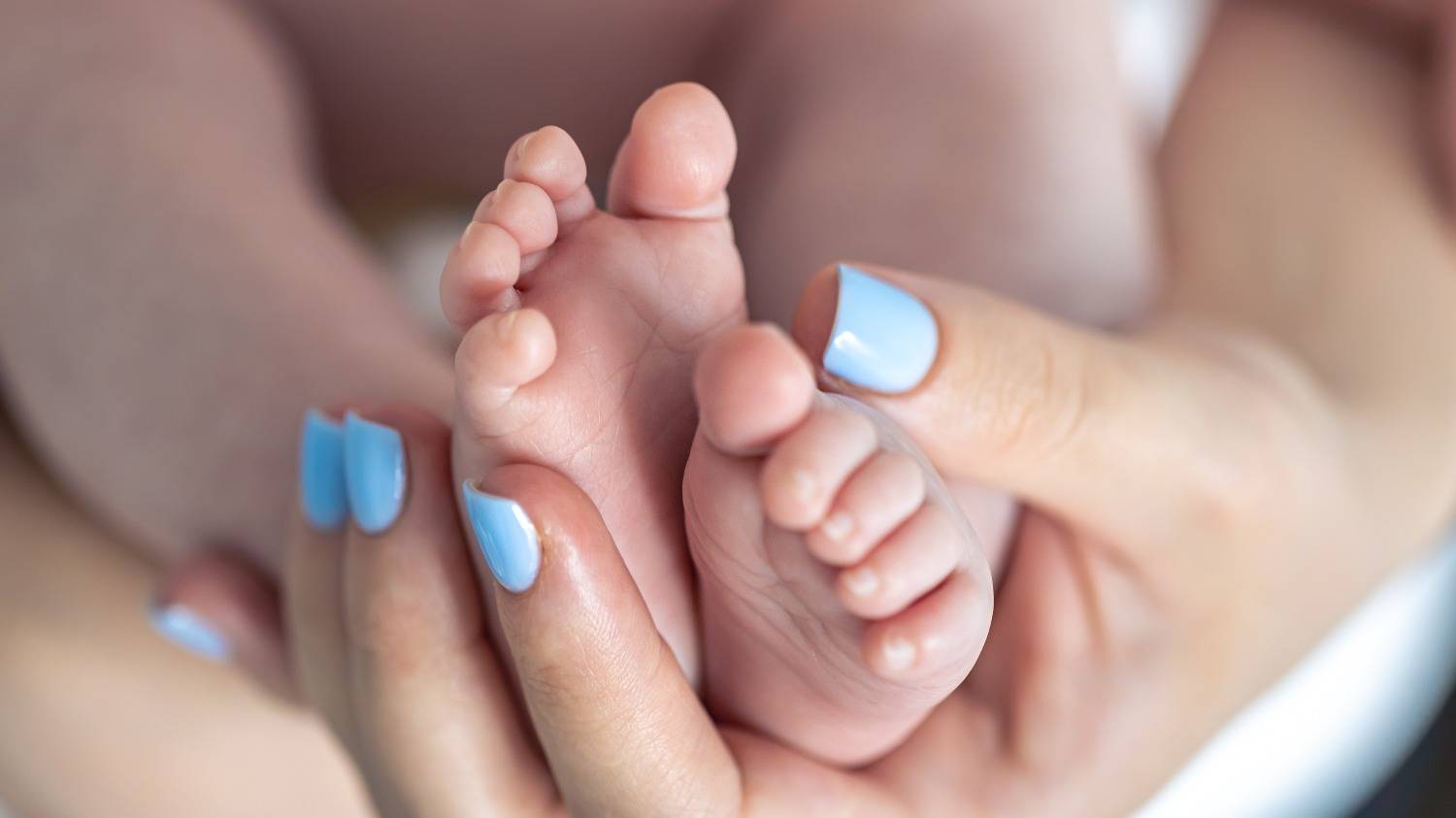 Baja natalidad: más de la mitad de los adultos no tuvo tantos hijos como hubiera querido