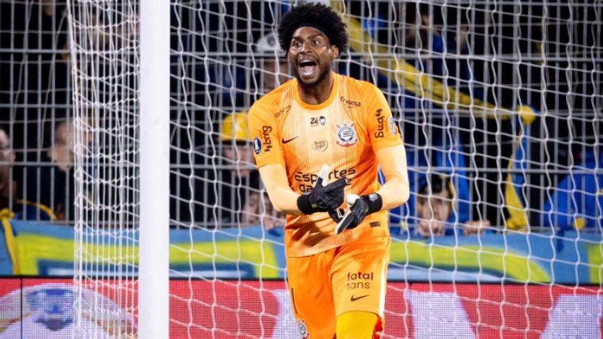 Hay denuncia: “Me llamaron todo el partido mono, macaco y negro de mierda”, contó el arquero de Corinthians