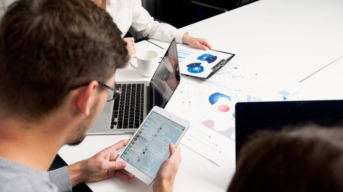 Del posteo al despido: cómo las redes sociales pueden impactar en lo laboral