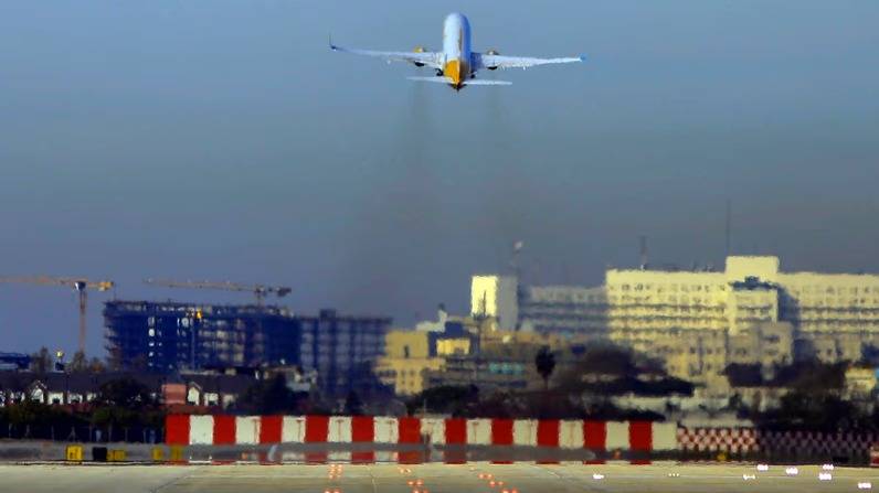 Flybondi: informe crítico de situación, colapso operativo y desamparo del usuario