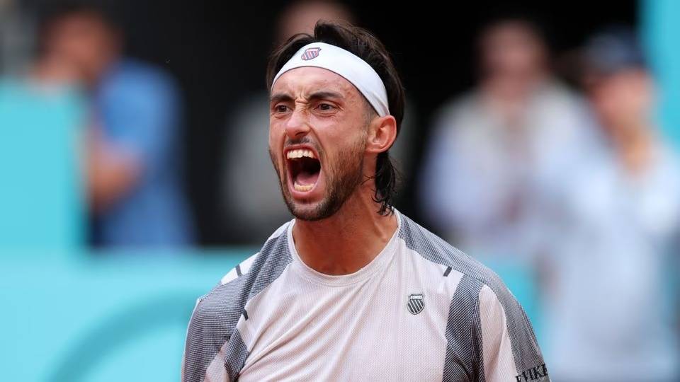 Thiago Tirante logró la mayor victoria de su carrera ante Mensik y avanzó a cuartos en Cincinnati