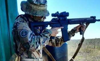 Quién es la francotiradora de la Infantería de Marina reconocida por el Concejo Deliberante