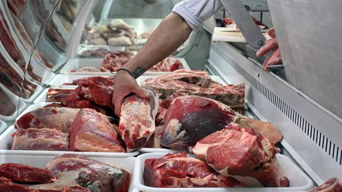 El consumo de carne cayó 12% en 2026 y los argentinos comen casi 5 kilos menos que el año pasado