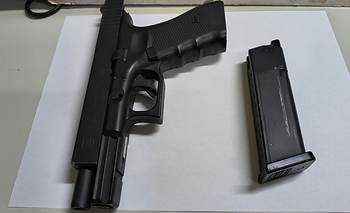 Detuvieron a un joven por amenazar a otro con una pistola de aire comprimido