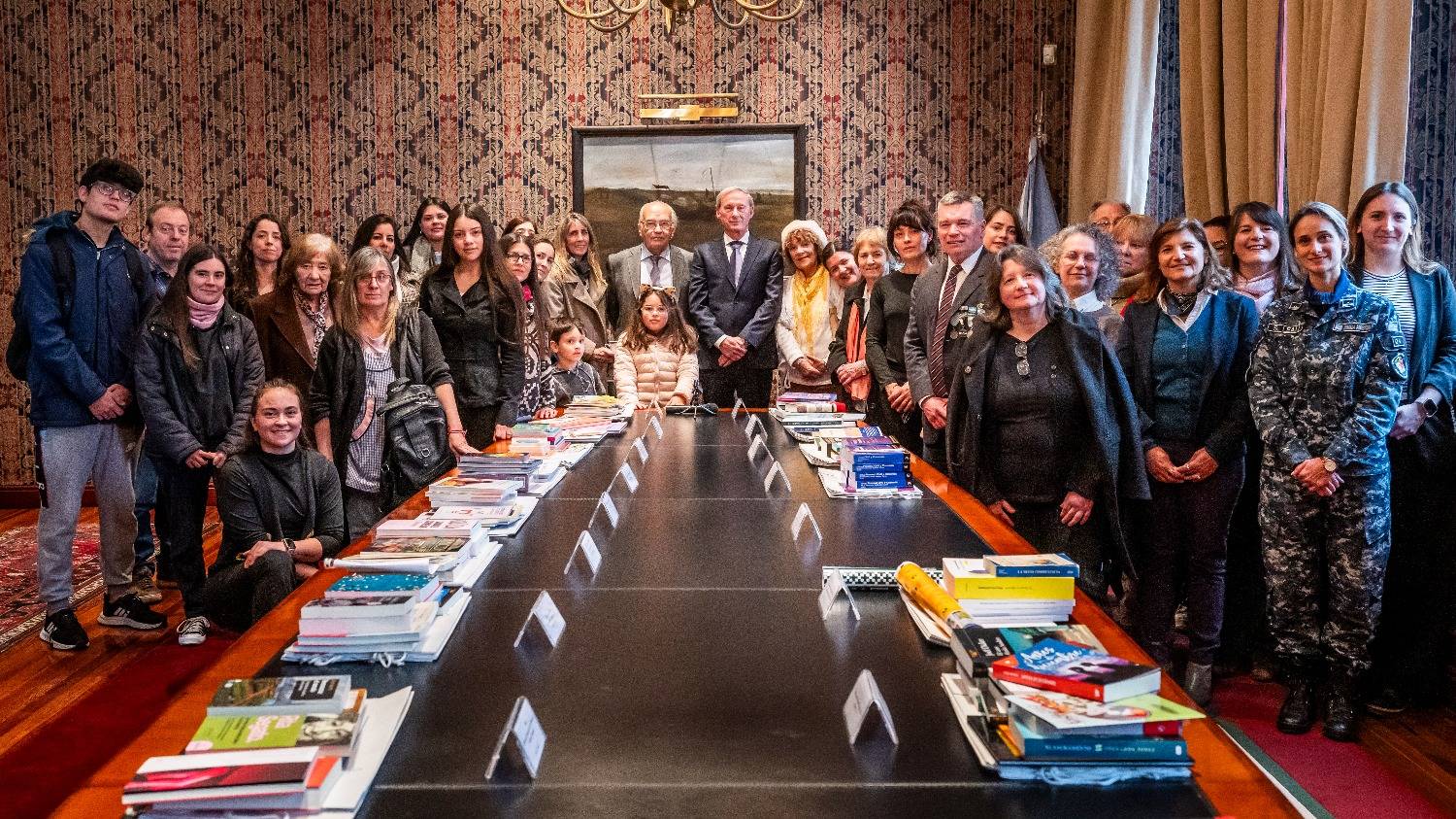 37 años de solidaridad: la Fundación Bolsa de Comercio de Bahía Blanca realizó su Donación Anual de Libros