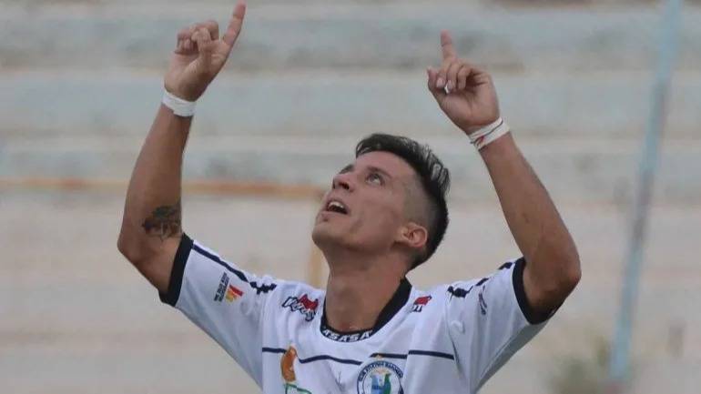 Marcó un gol histórico, llegó a amar a Villa Mitre y hoy vuelve a donde todo empezó: ¿cierra el círculo?