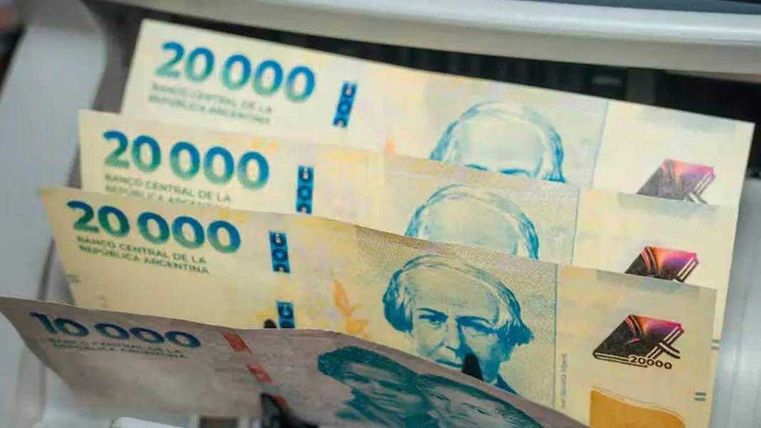 El Gobierno propone un piso de 1.000.000 de pesos para los sueldos más bajos