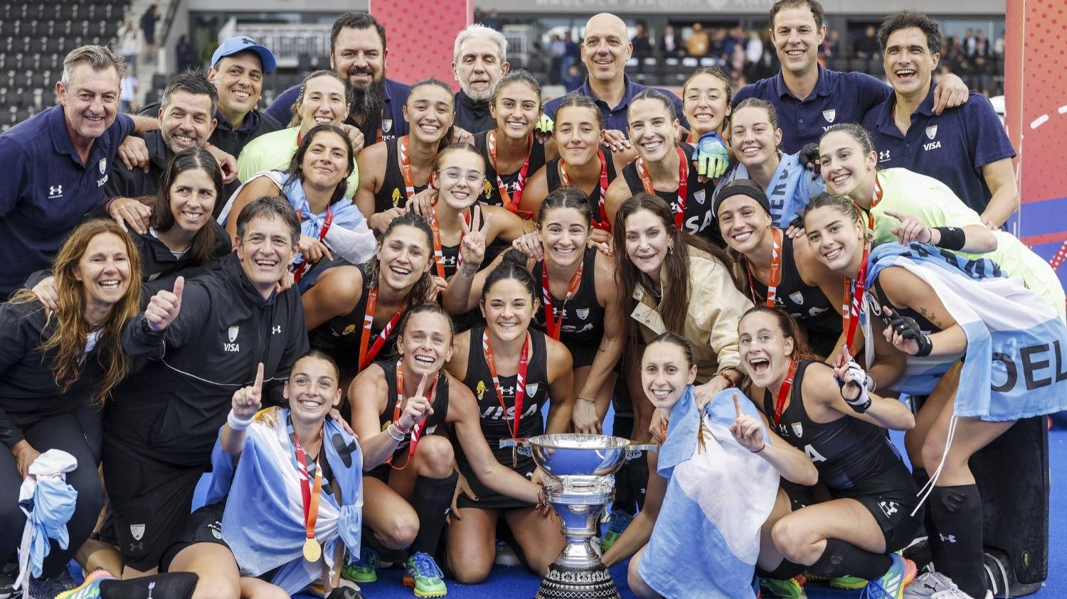 La felicidad y el pedido de la capitana de Las Leonas: "Cosentino es la mejor arquera del mundo, ya es hora que la reconozcan"