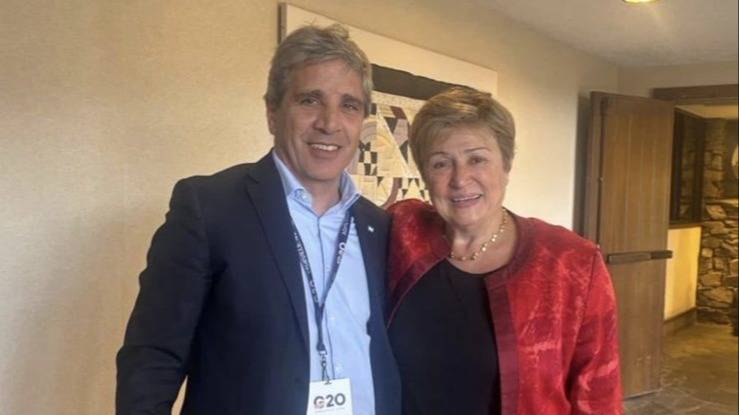 Caputo se reunió con la titular del FMI: “Hablamos sobre cómo consolidar la estabilidad”