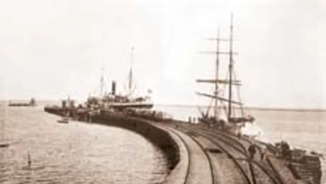 De un muelle de hierro al primer puerto autónomo del país