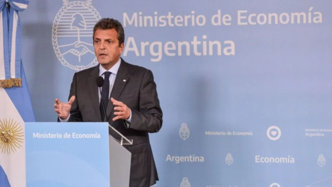 Massa anunciará medidas para trabajadores autónomos e informales 
