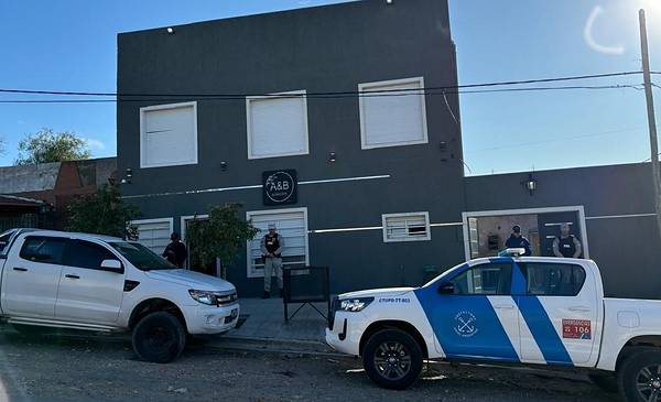 Allanamiento por drogas en Villa Cerrito: dos aprehendidos - La Nueva