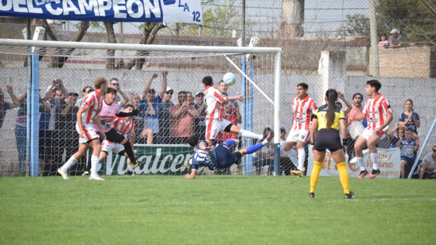 Liga de Suárez: Racing fue el dueño de Carhué y se ilusiona con la clasificación