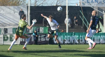 Villa Mitre le ganó 1 a 0 a Deportivo Rincón y cerró el Nonagonal en zona de clasificación