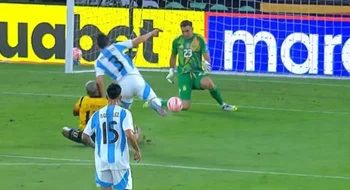 Argentina empata sin goles ante Ecuador en Guayaquil